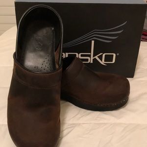 Dansko Professional antique brown/black clogs